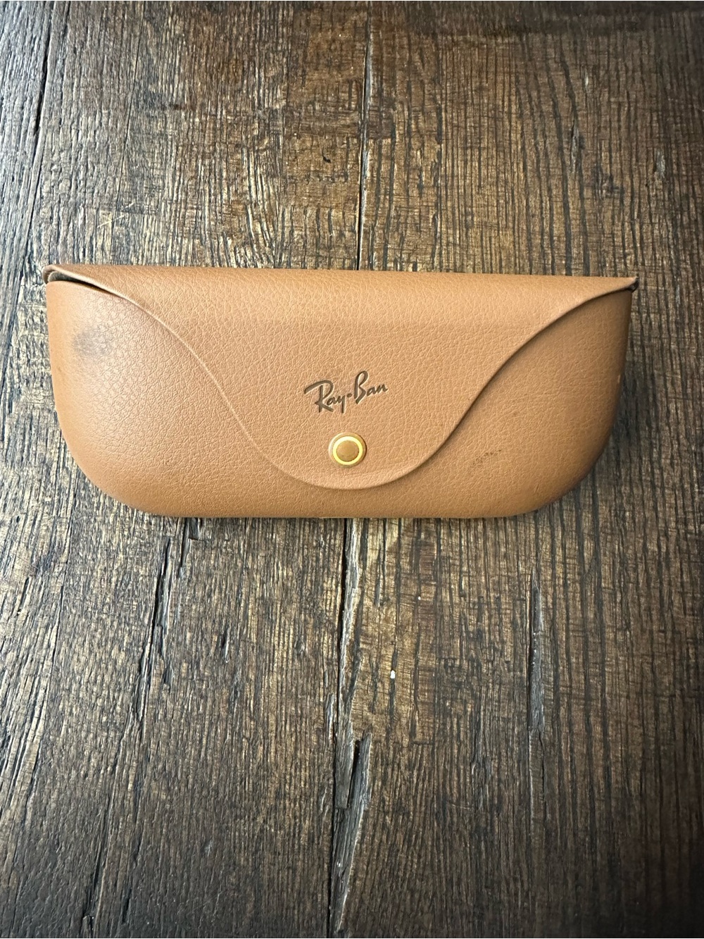 Meta Ray-Ban Tan/Brown Charging Leather Sunglasses Case